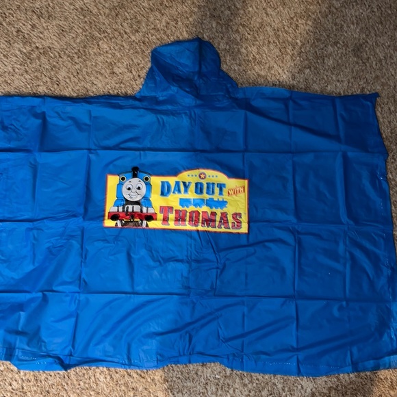 day out with thomas rain poncho - Picture 1 of 3